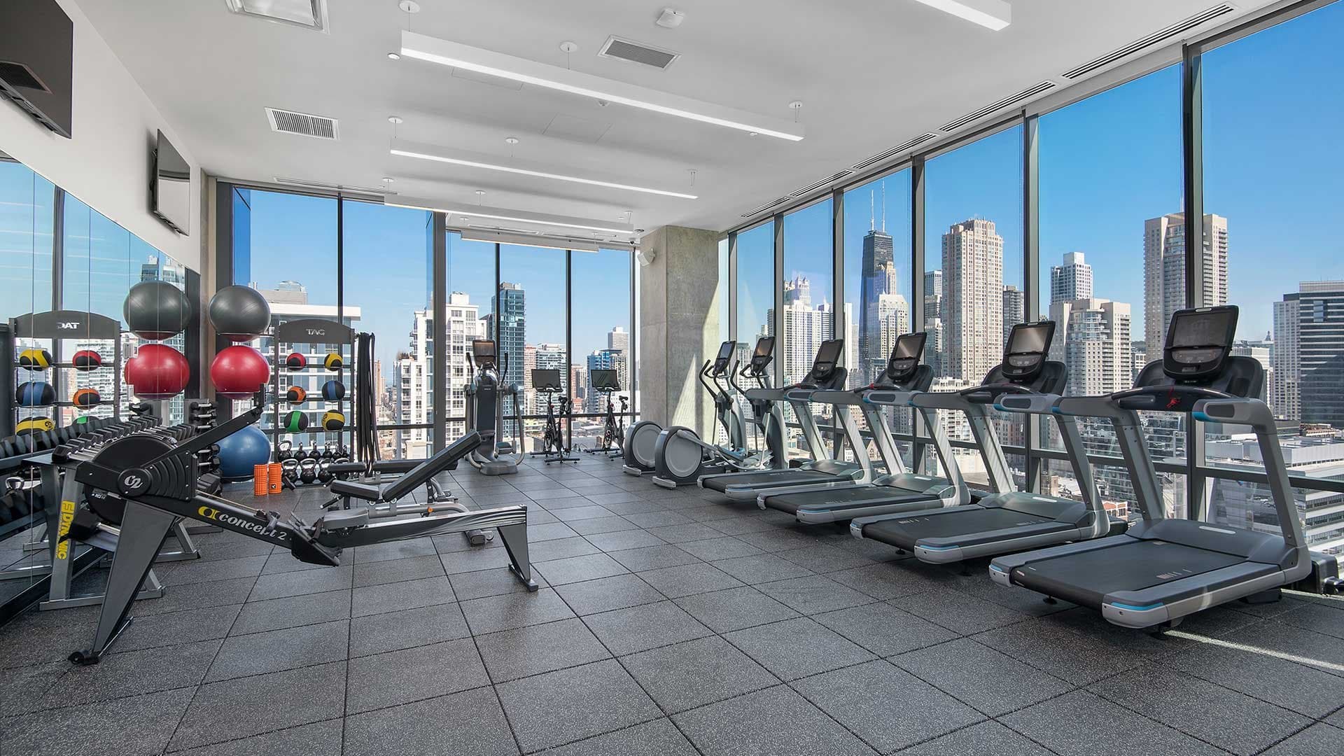Chicago Condo: 215 W Hubbard Street
