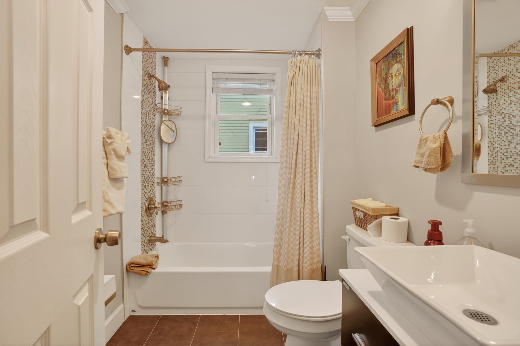 MOUNT RAINIER House: 3615 Eastern Avenue
