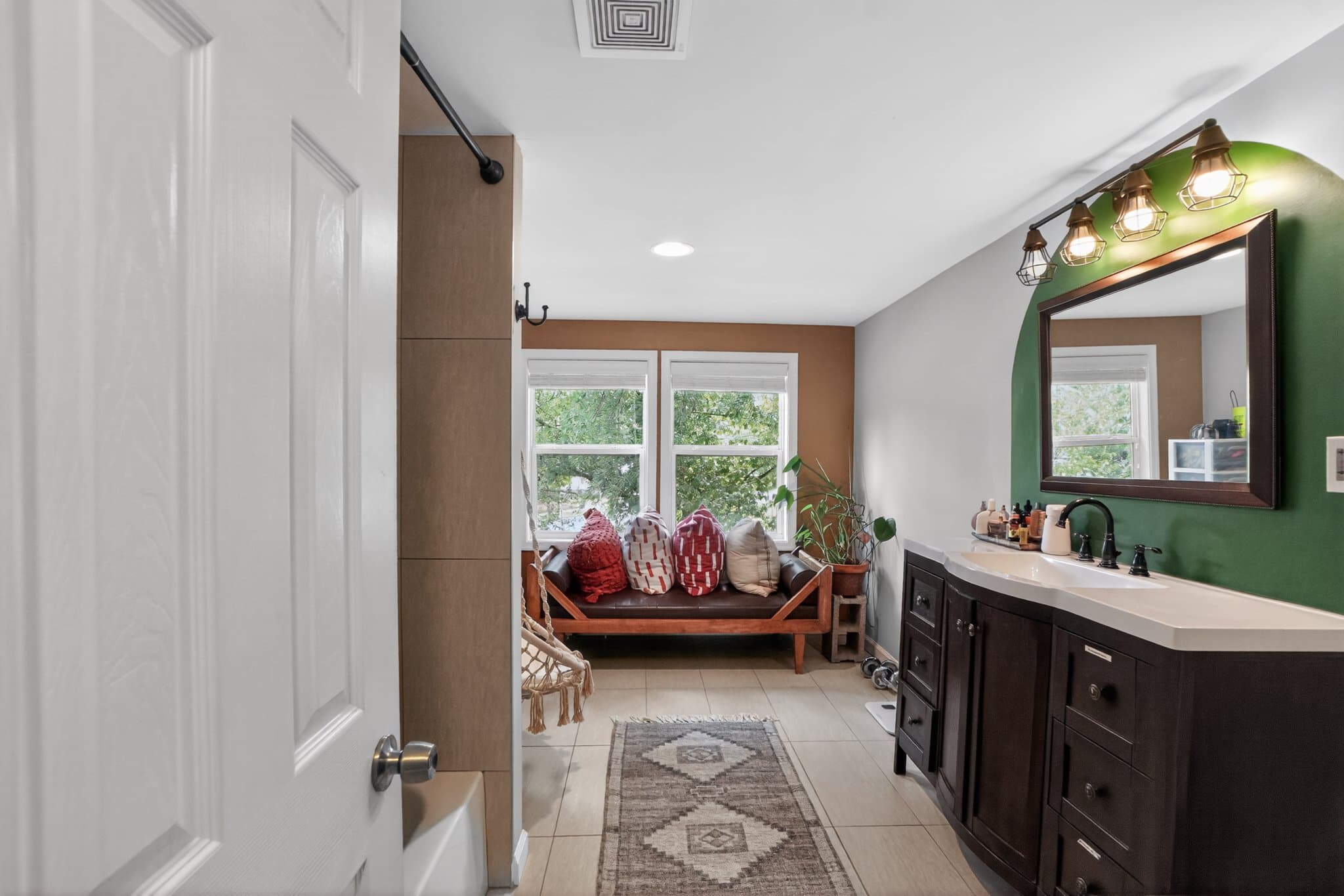MOUNT RAINIER House: 3615 Eastern Avenue