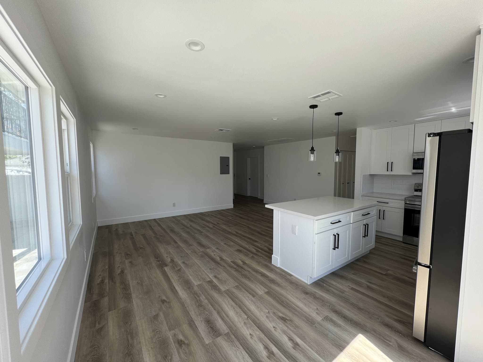 Lakewood House: 4814 Hedda St