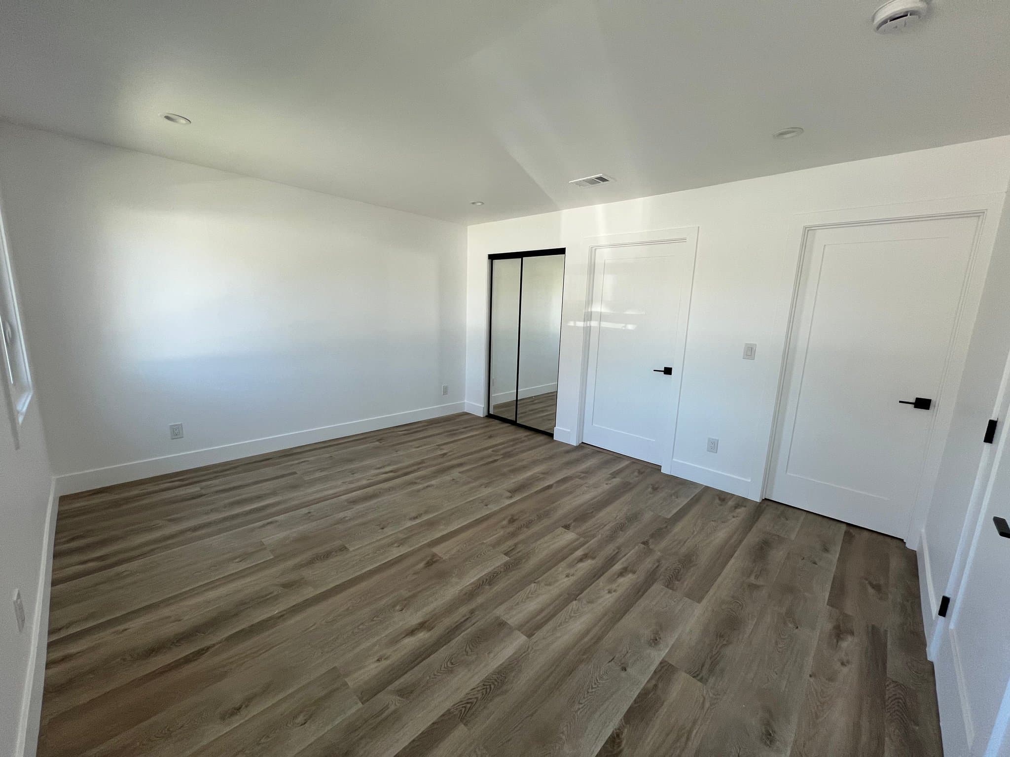 Lakewood House: 4814 Hedda St