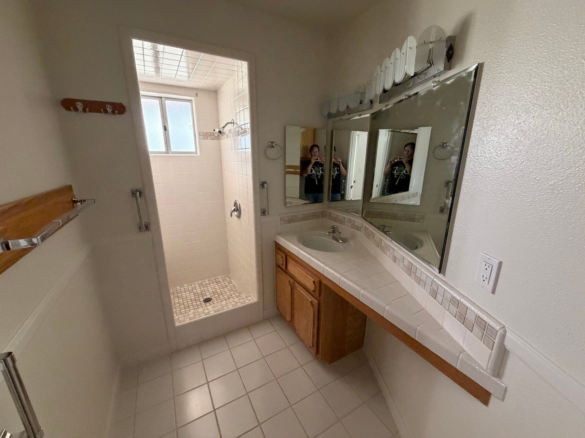 Oceanside House: 1723 Ivy Road