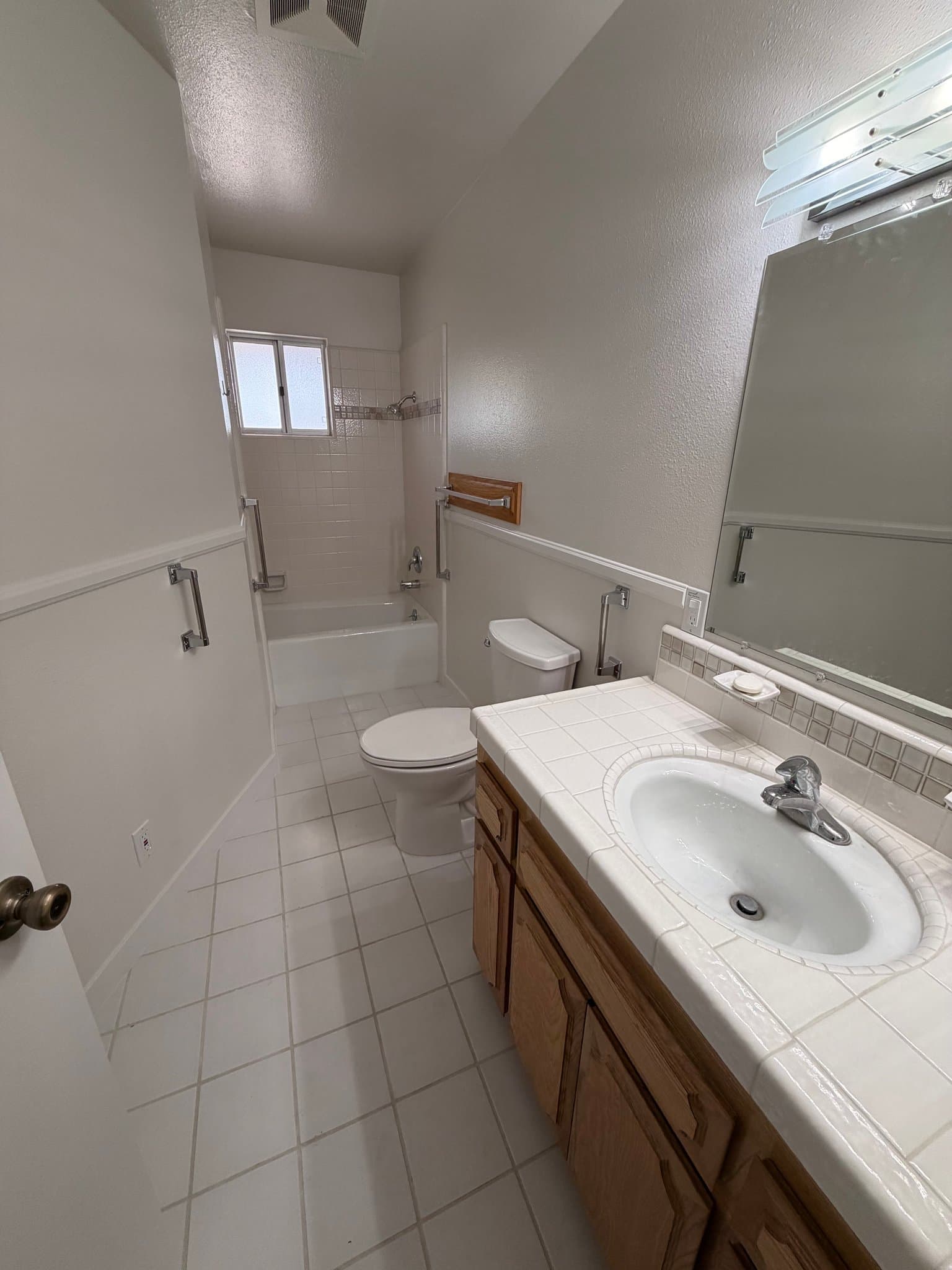 Oceanside House: 1723 Ivy Road