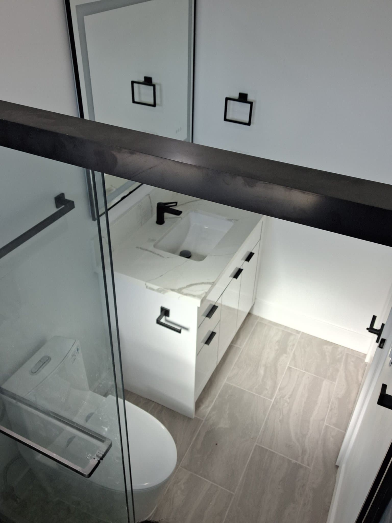Los Angeles Single Room: 1438 W 37th Drive