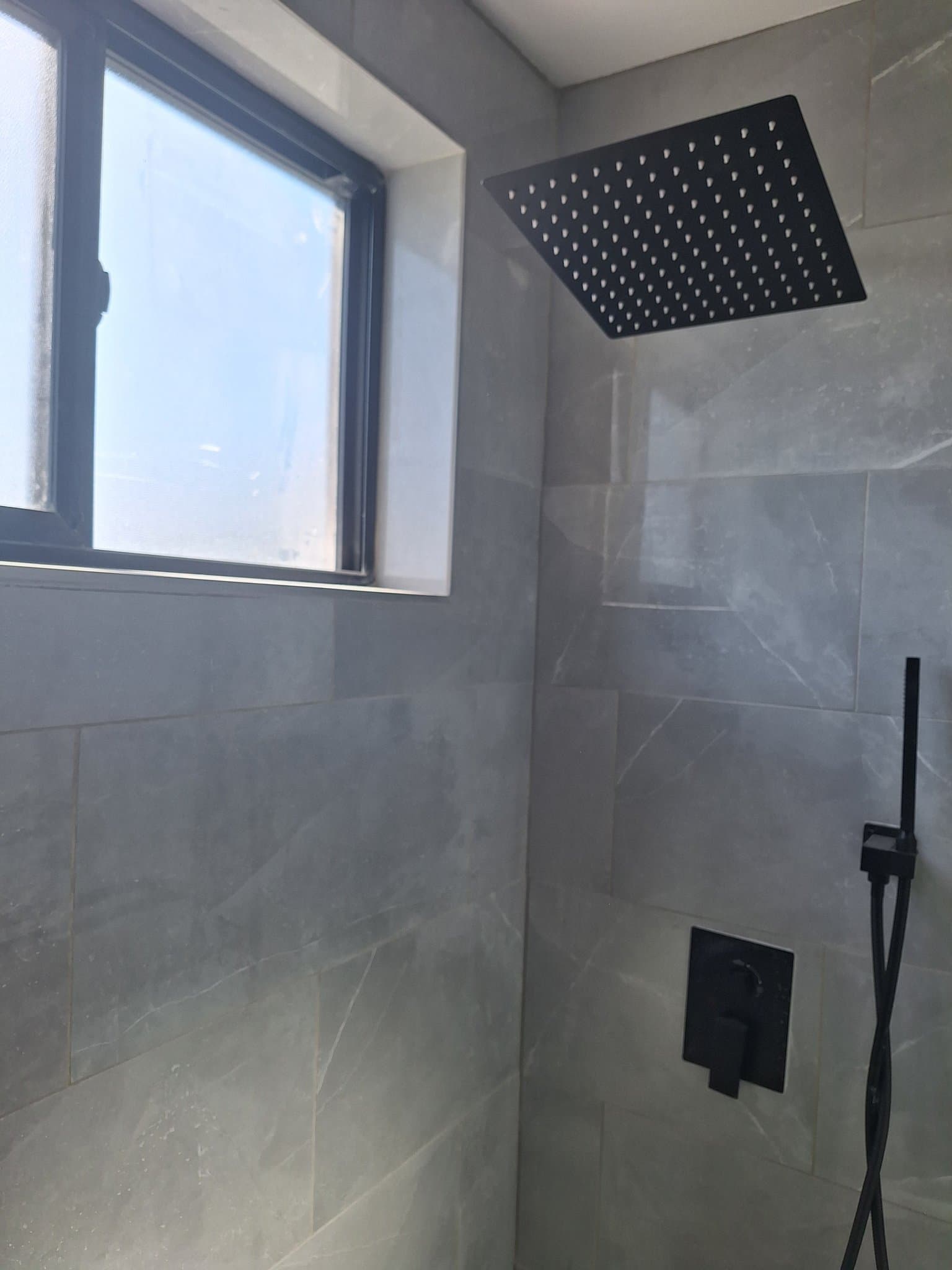 Los Angeles Single Room: 1438 W 37th Drive