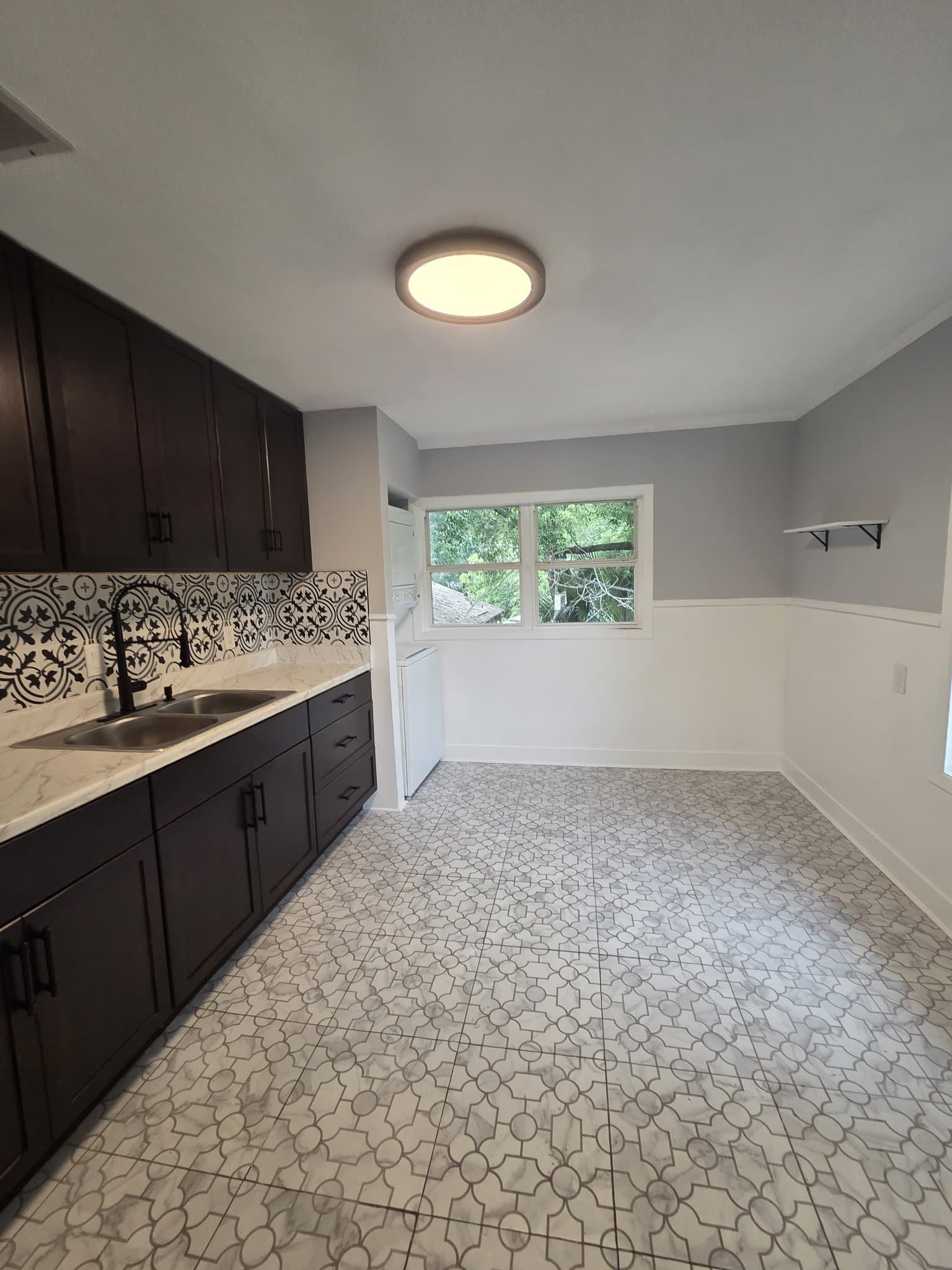 Orlando Apartment: 16 S Primrose Dr