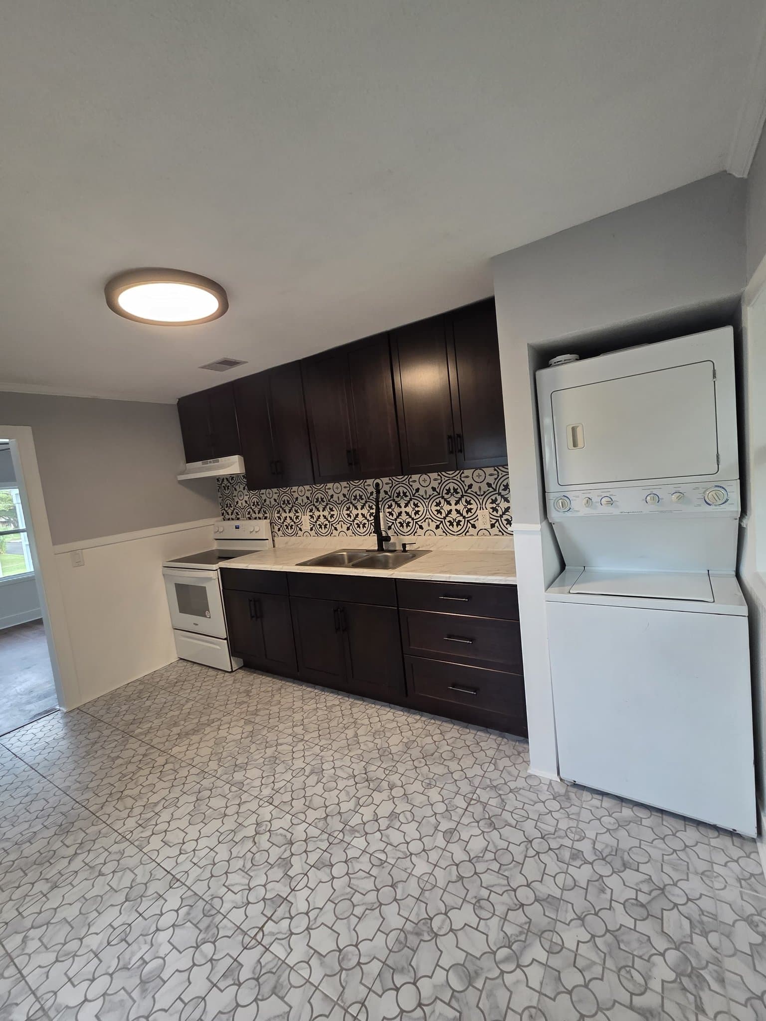 Orlando Apartment: 16 S Primrose Dr