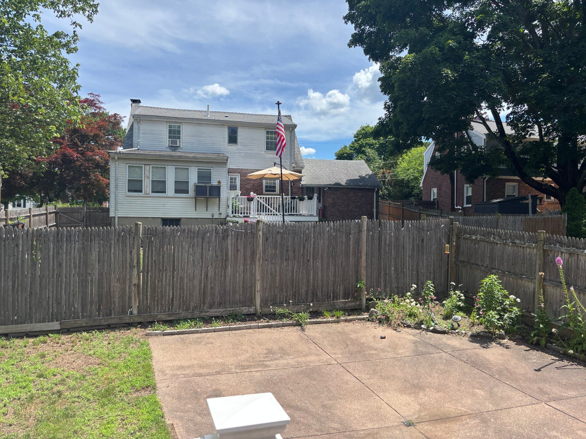 Dedham House: 20 Lower East St
