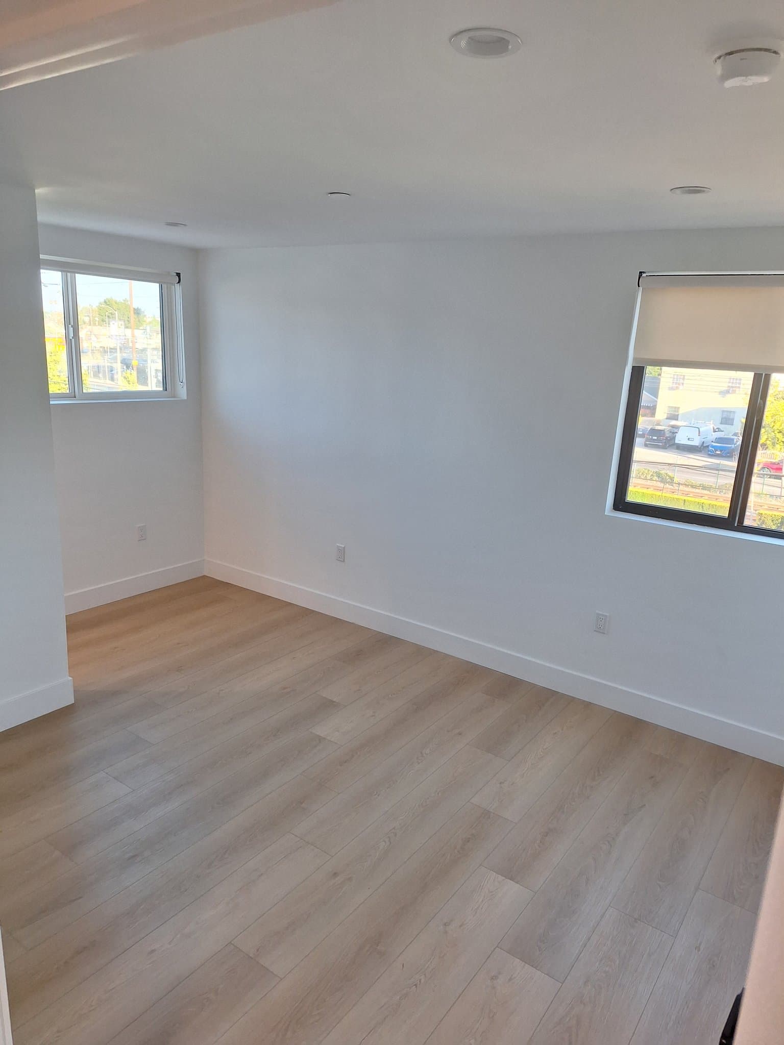 Los Angeles Single Room: 1438 W 37th Drive