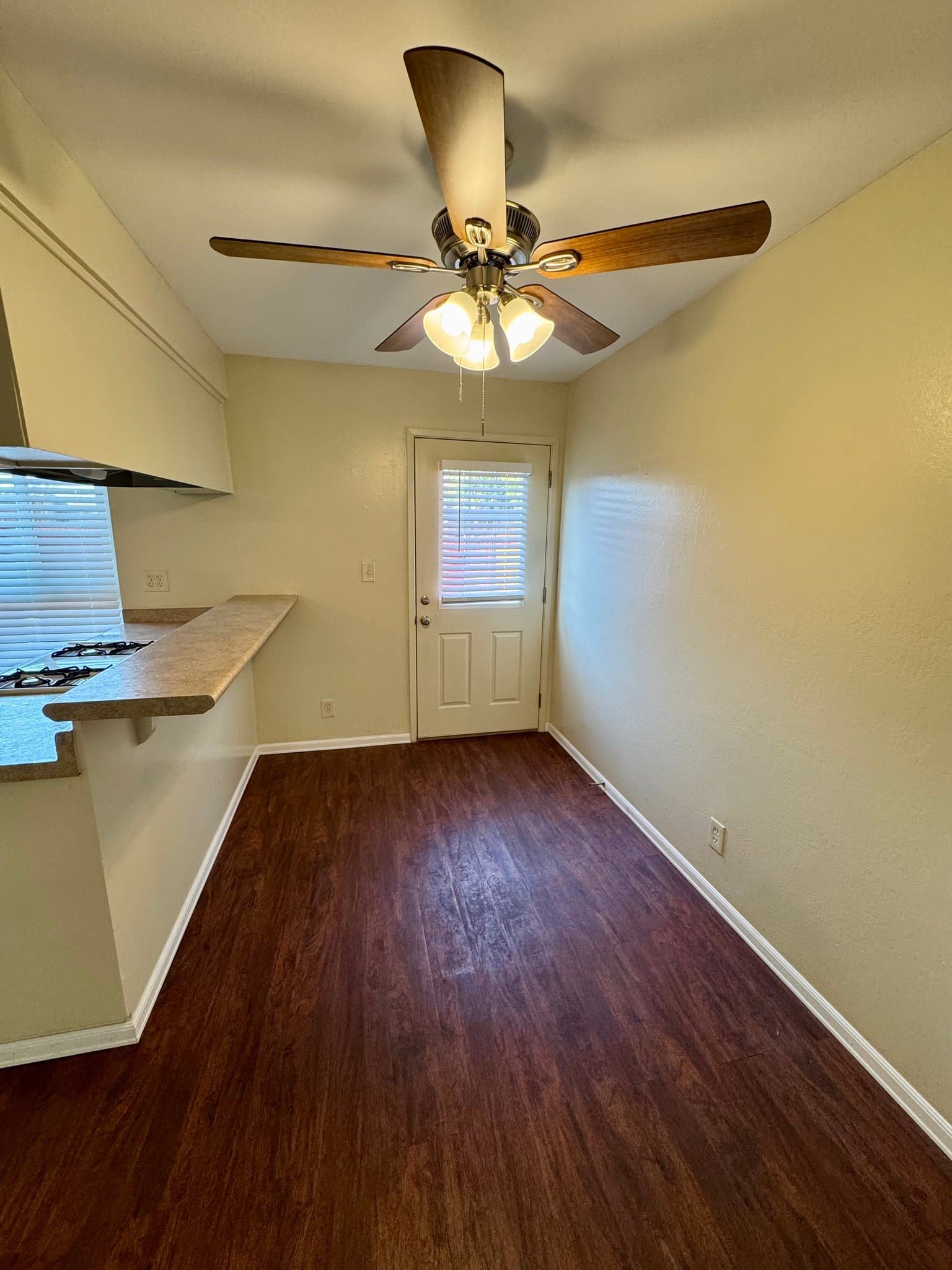 Costa Mesa Apartment: 1978 Maple Ave.