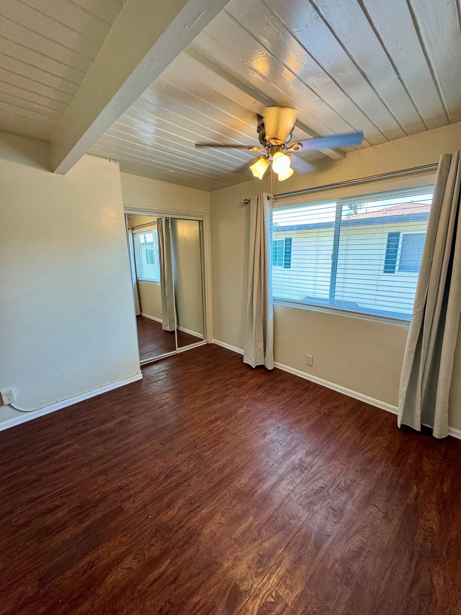 Costa Mesa Apartment: 1978 Maple Ave.