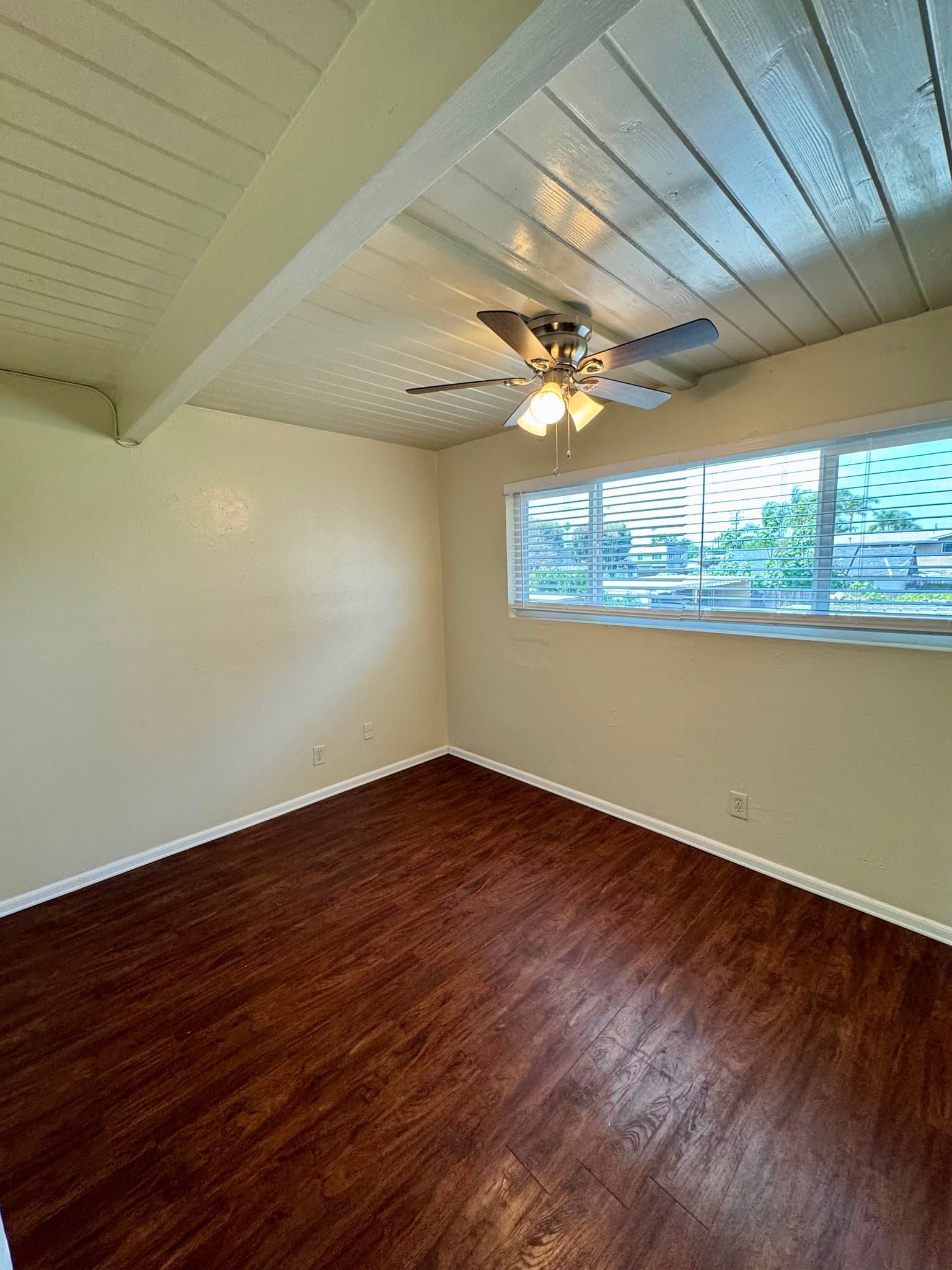 Costa Mesa Apartment: 1978 Maple Ave.