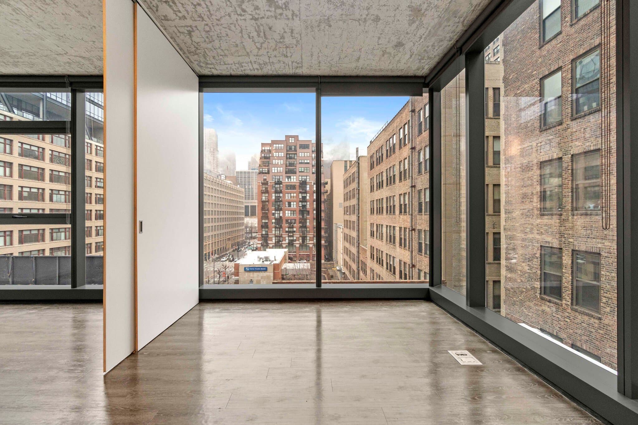 Chicago Apartment: 753 S Clark