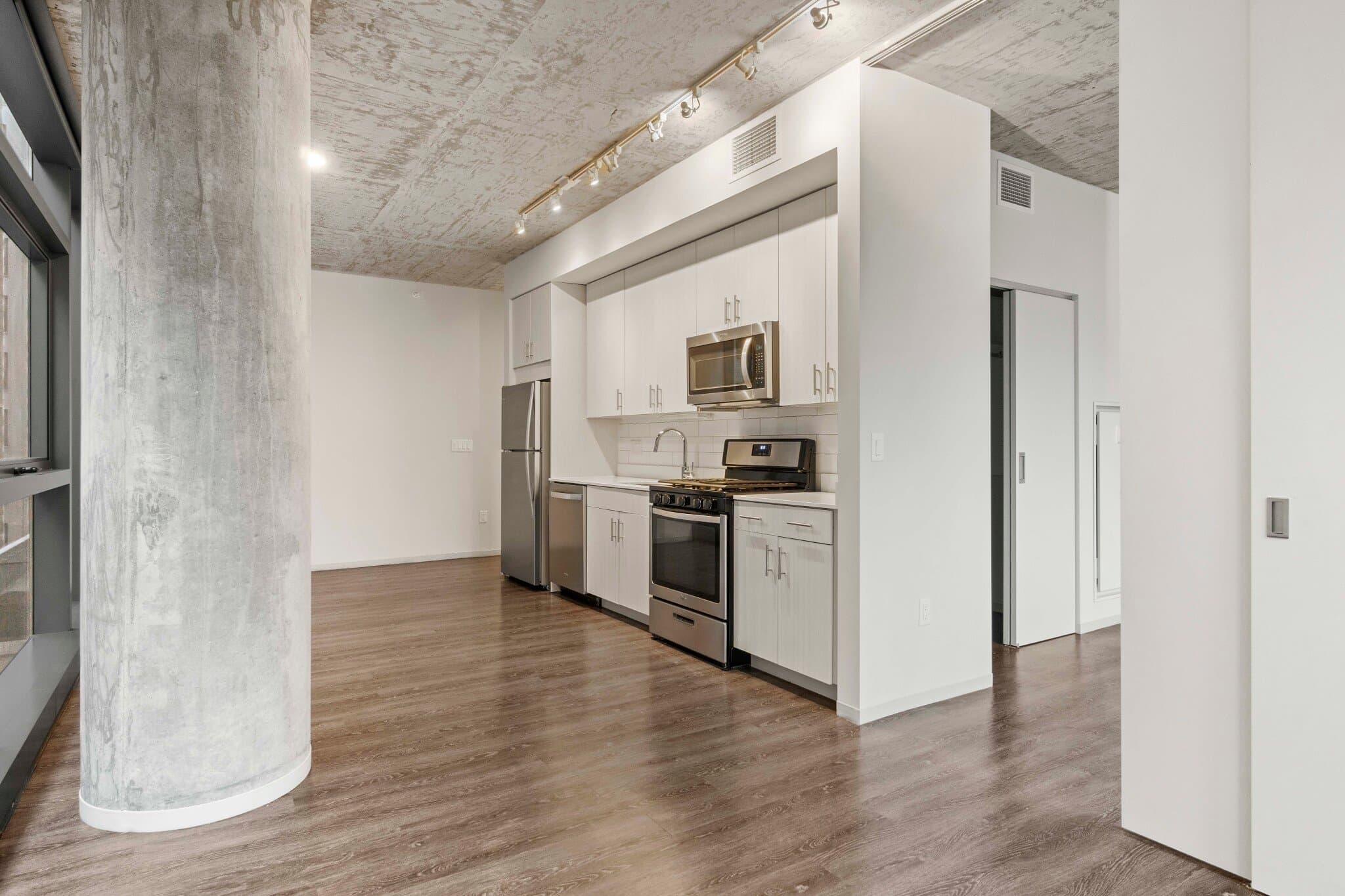 Chicago Apartment: 753 S Clark