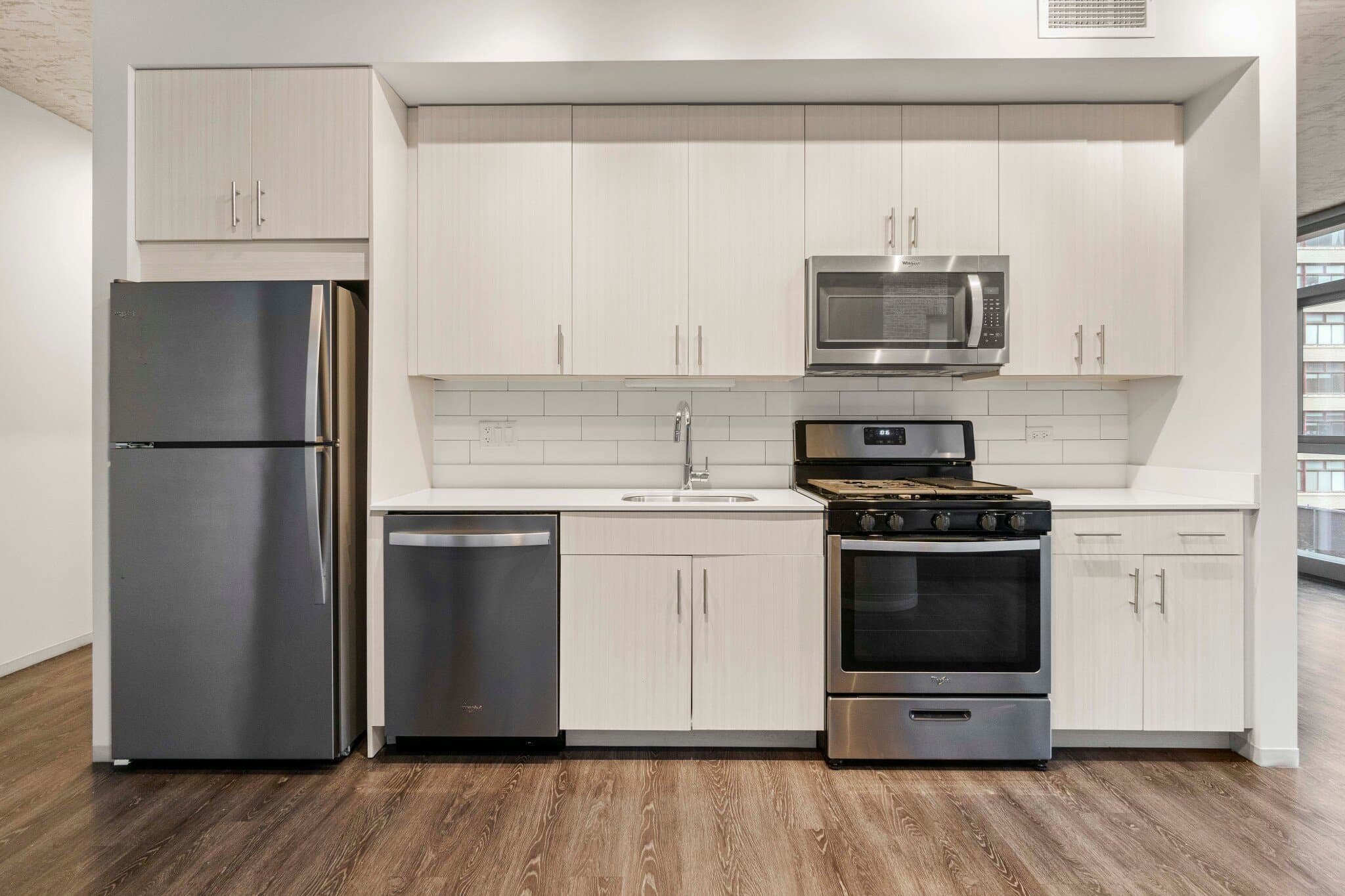 Chicago Apartment: 753 S Clark