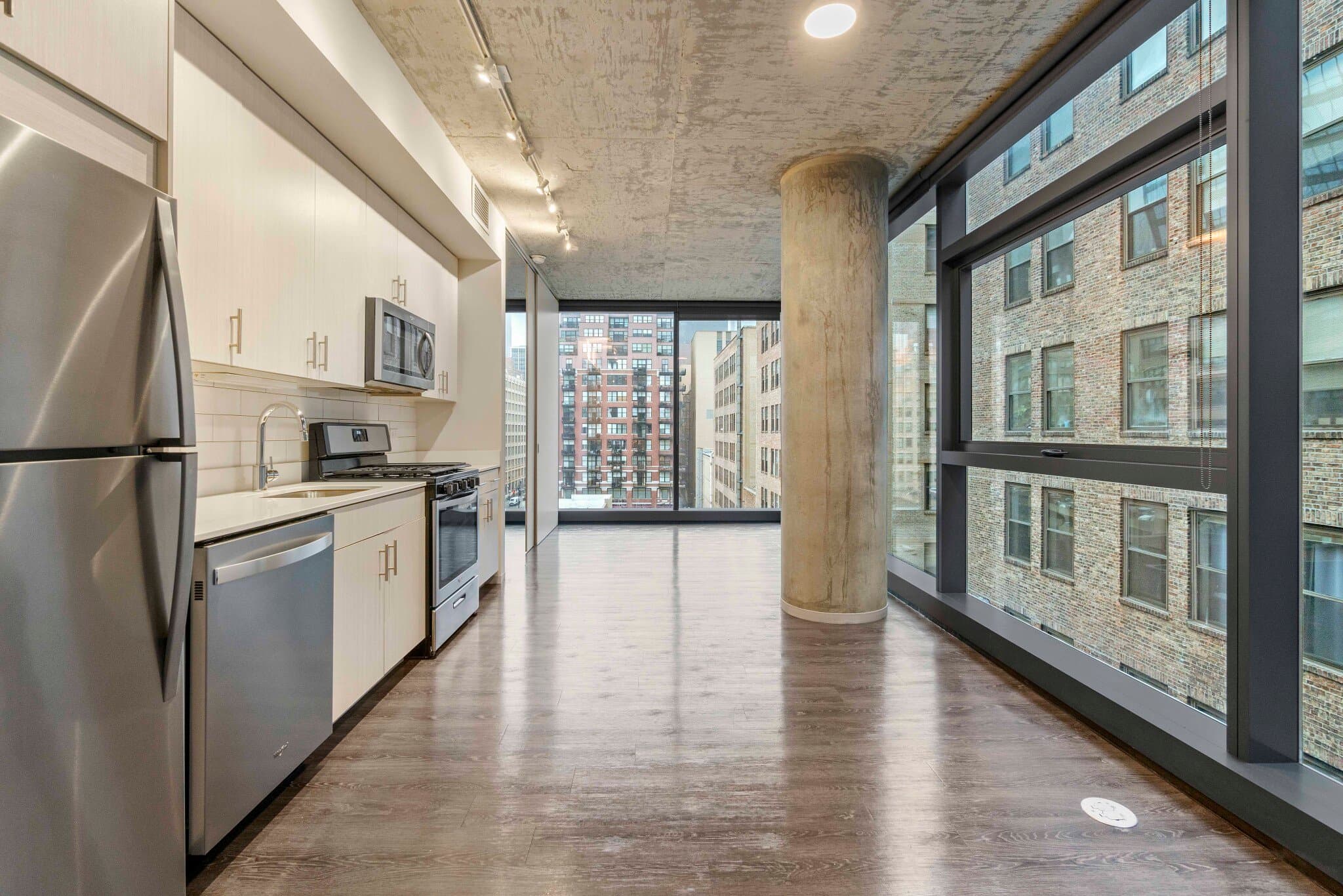 Chicago Apartment: 753 S Clark