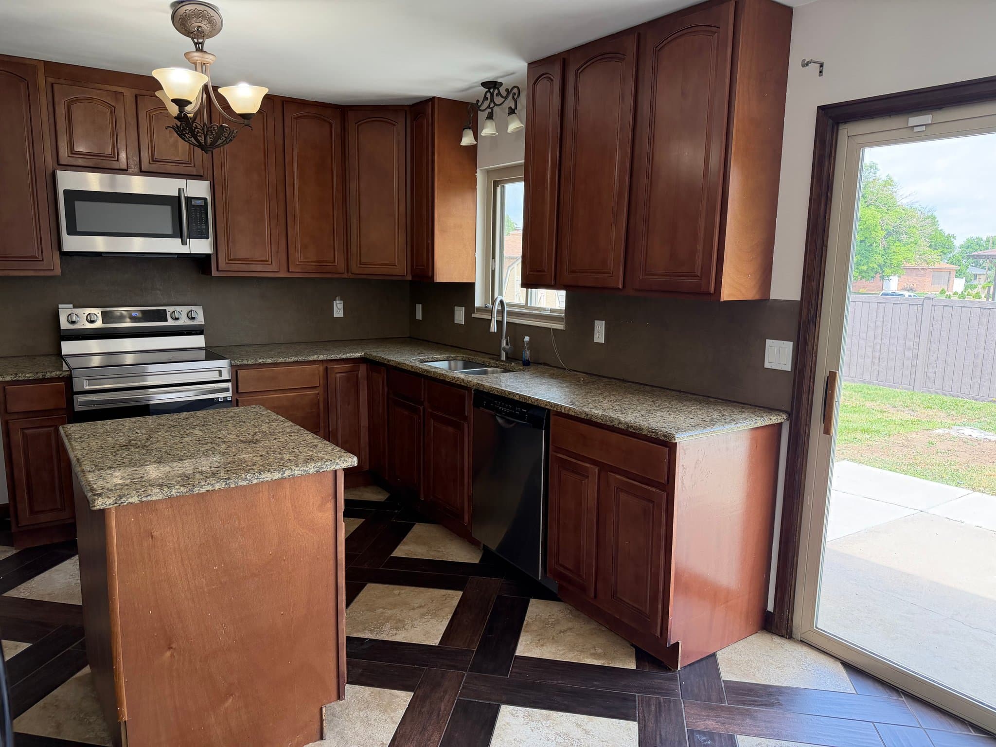Evans House: 3300 Valmont Street