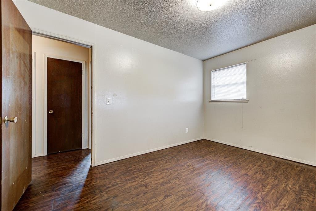 Oklahoma City House: 1001 Hampton Dr