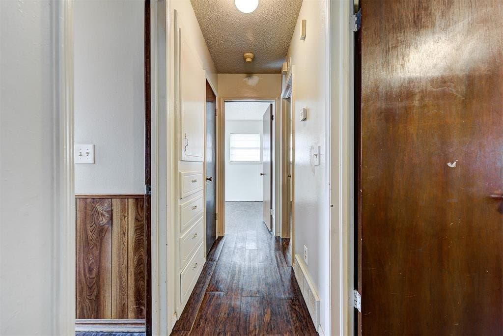Oklahoma City House: 1001 Hampton Dr