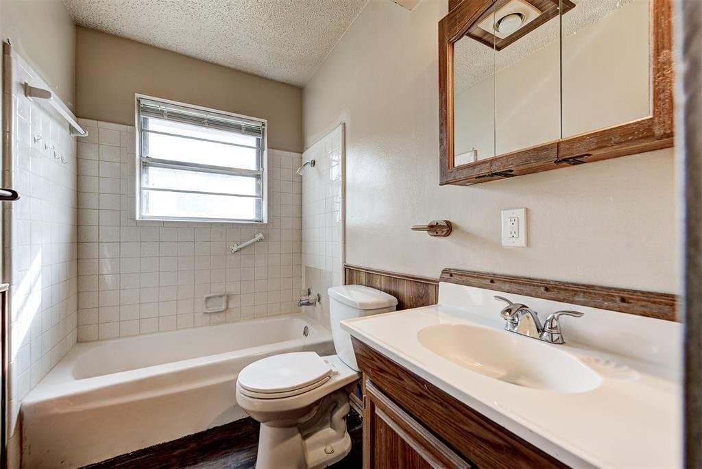Oklahoma City House: 1001 Hampton Dr