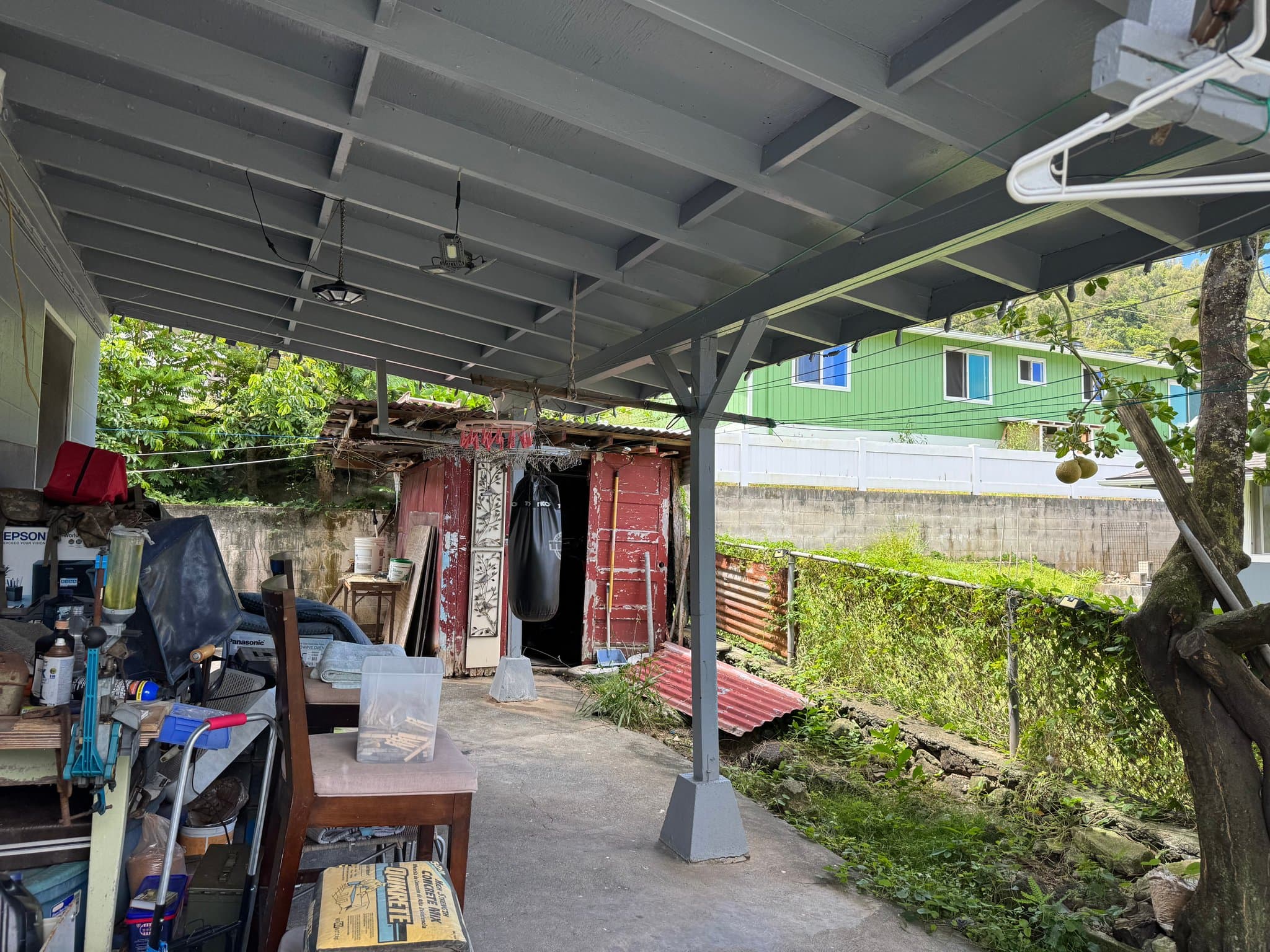 Honolulu House: 1581 Pahulu St
