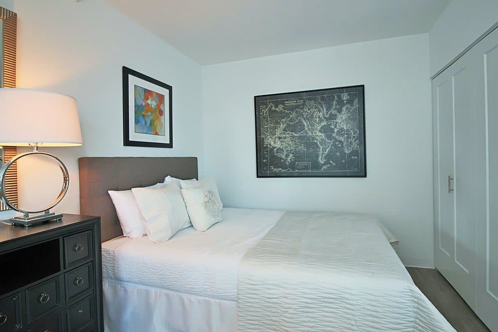 Chicago Apartment: 617 N Wells St