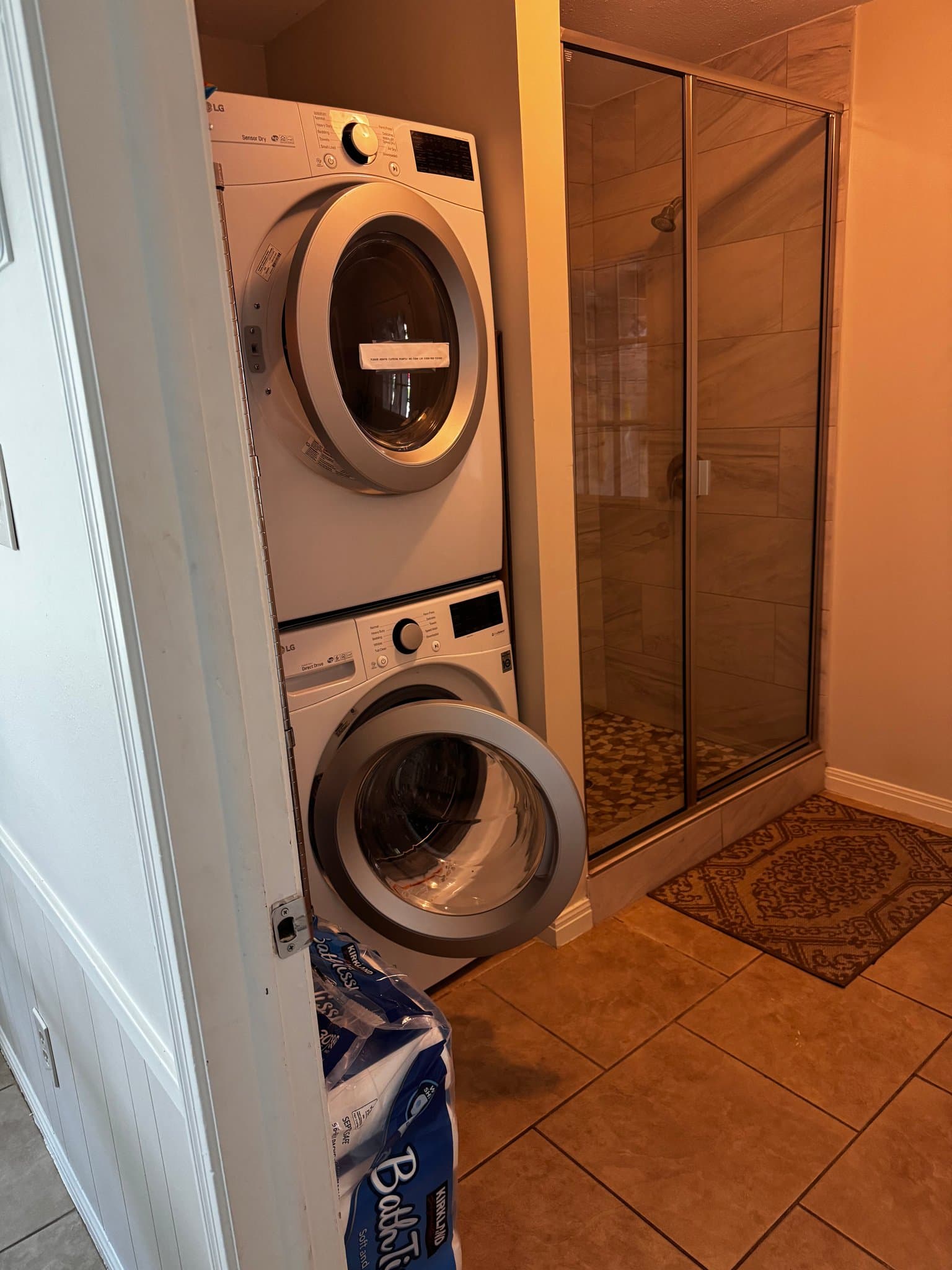 Spring Single Room: 7618 Cheyne Circle