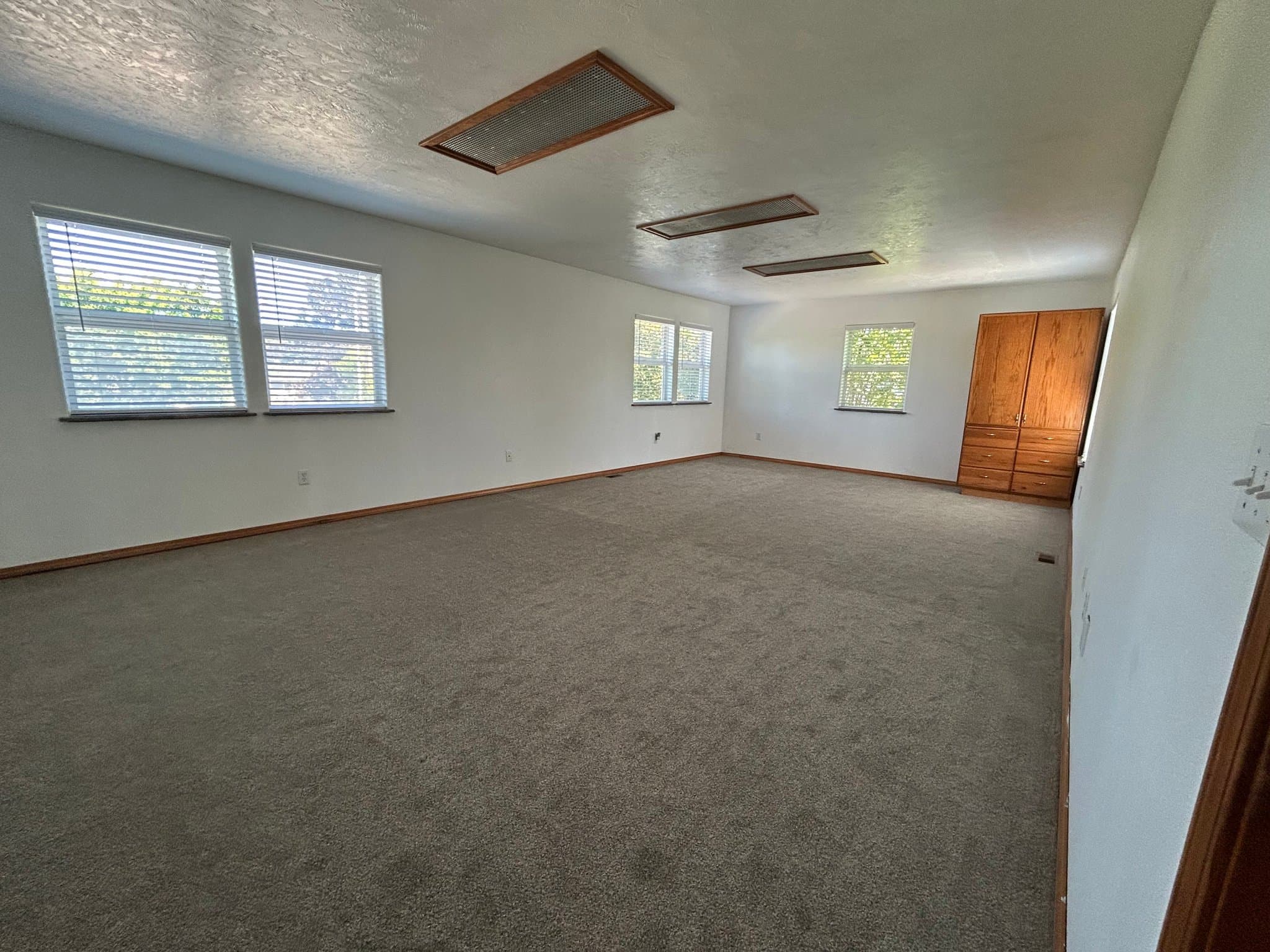 Albany House: 2950 Marion Street SE