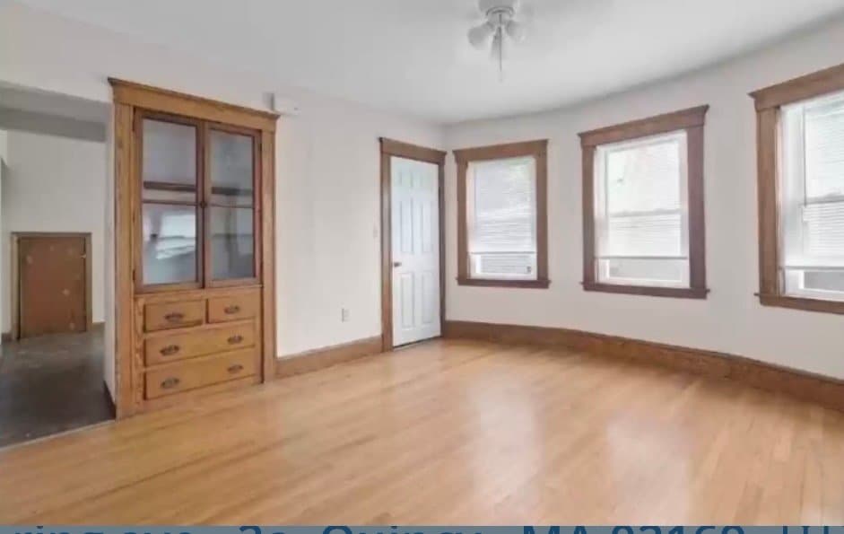 Quincy Apartment: 17 ring ave