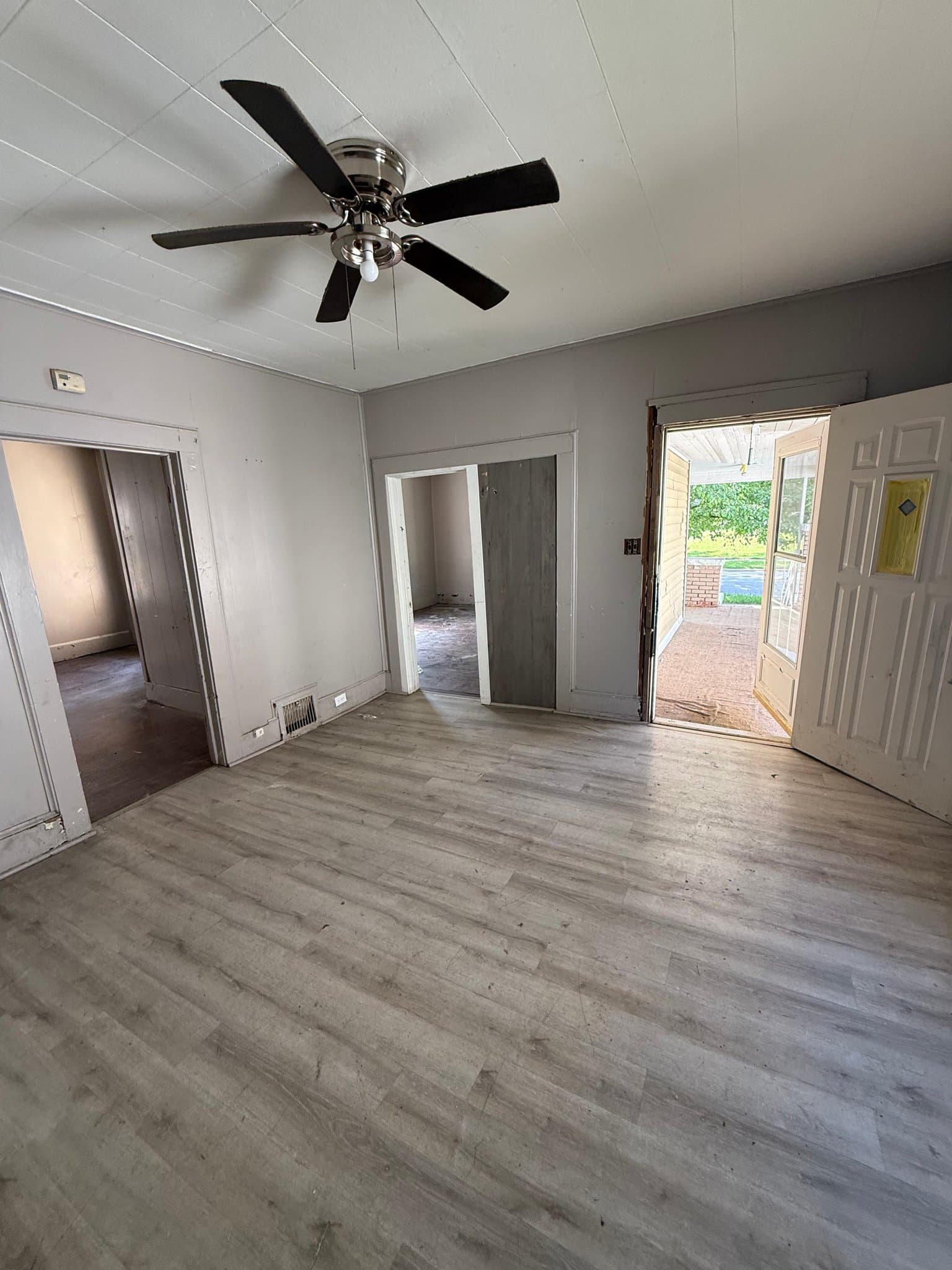Decatur House: 1344 E Condit St