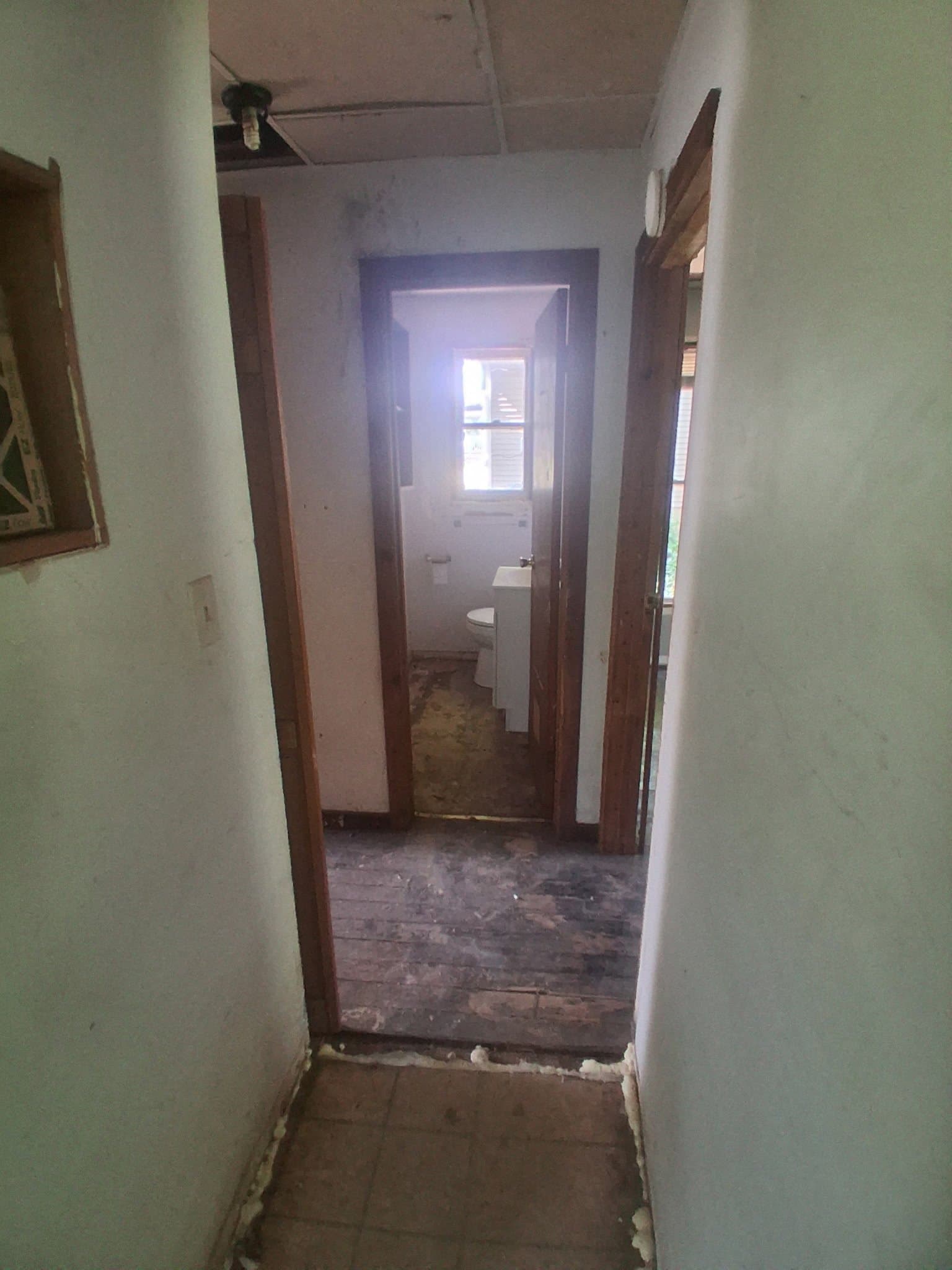 Carbondale House: 615 N Almond St