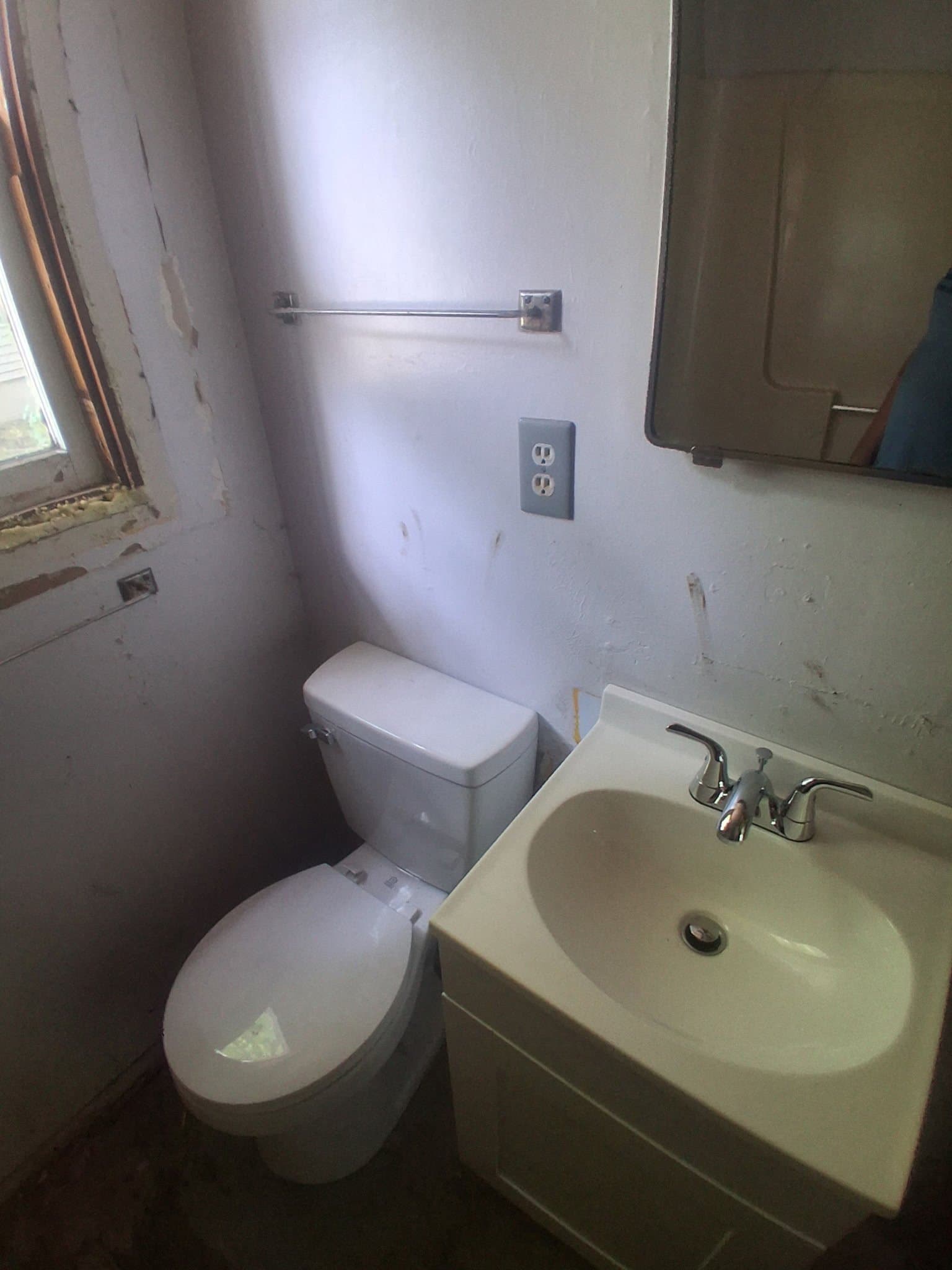 Carbondale House: 615 N Almond St