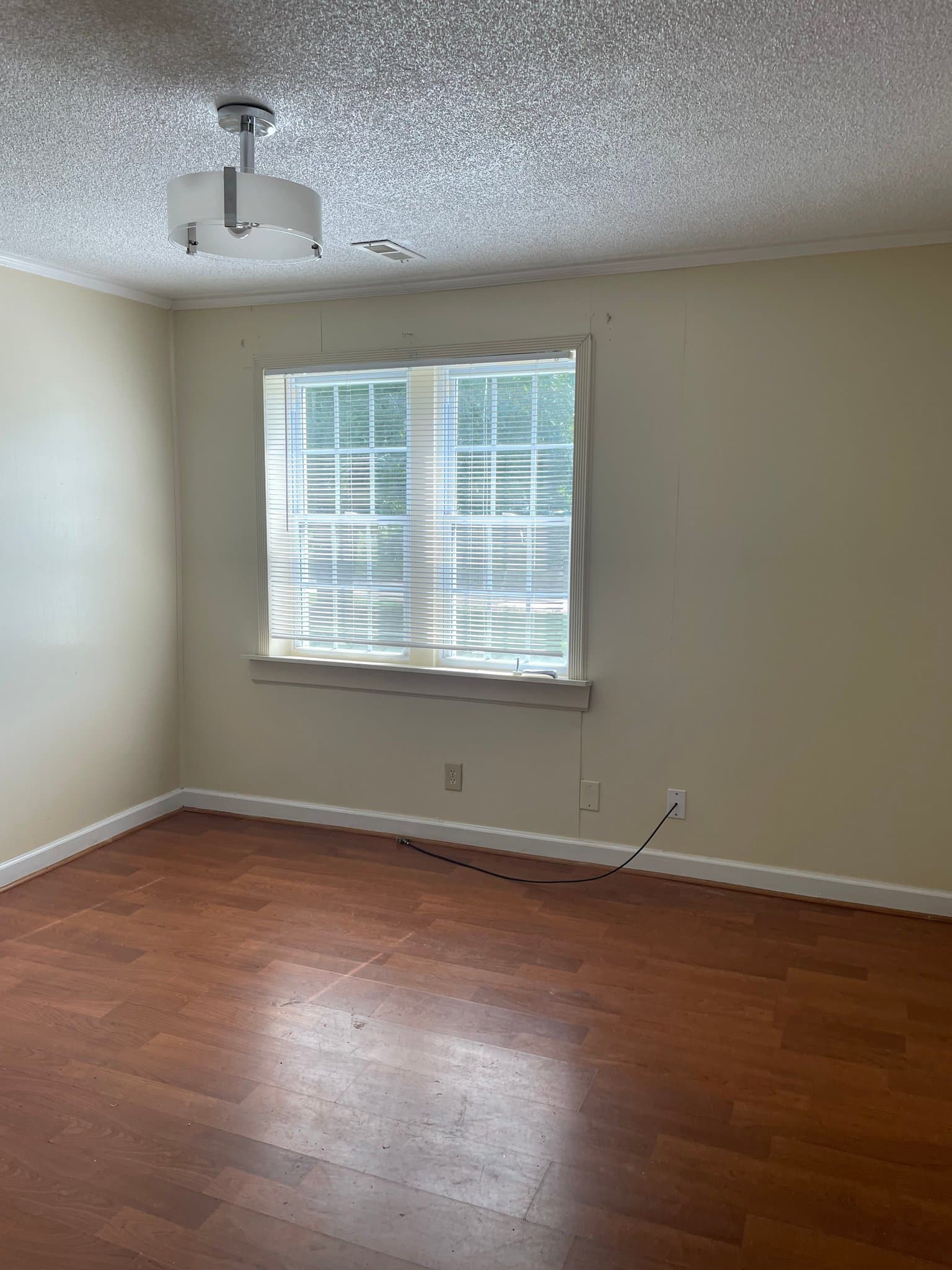 Timmonsville House: 2103 Burins Dr