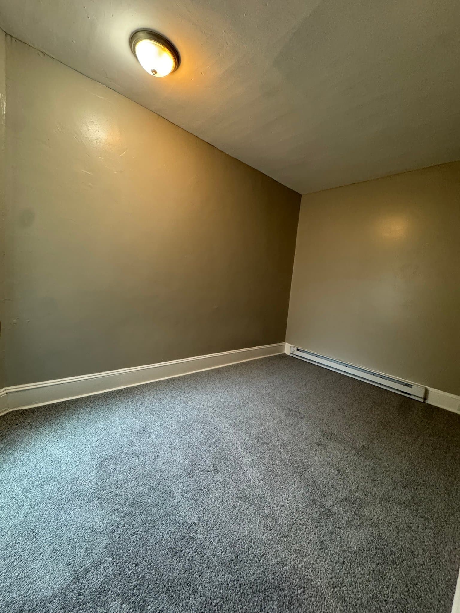 Philadelphia Townhome: 8XX Block of S Alden Street
