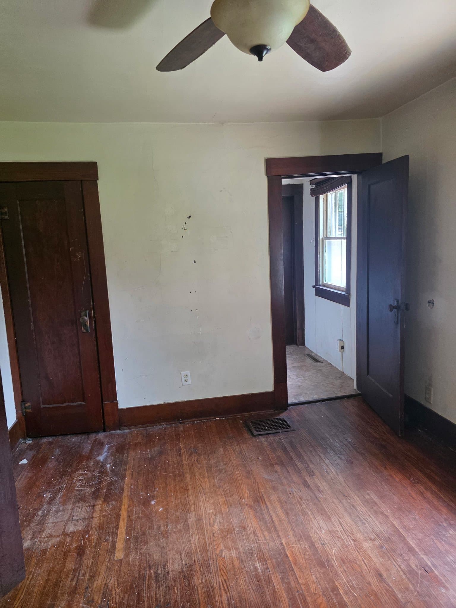 Decatur House: 1830 N Lowber St