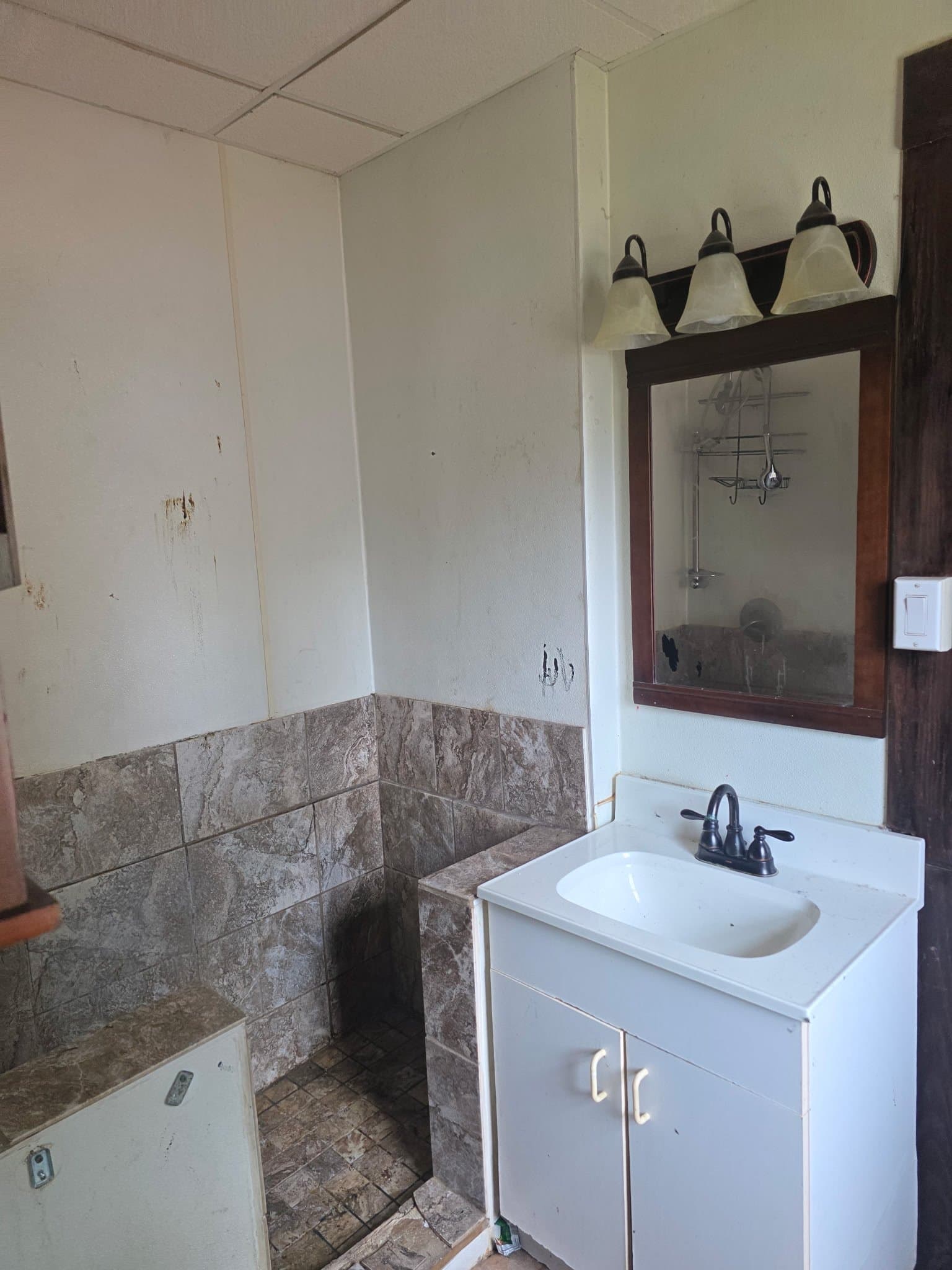 Decatur House: 1830 N Lowber St