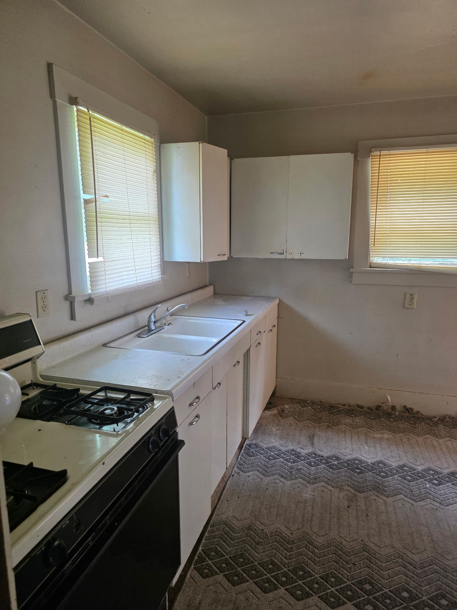 Decatur House: 1830 N Lowber St