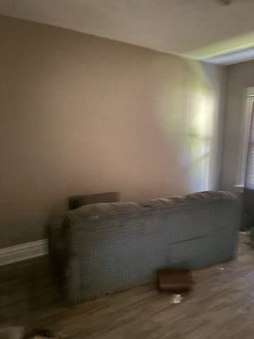 St Louis House: 7014 Greenway Ave