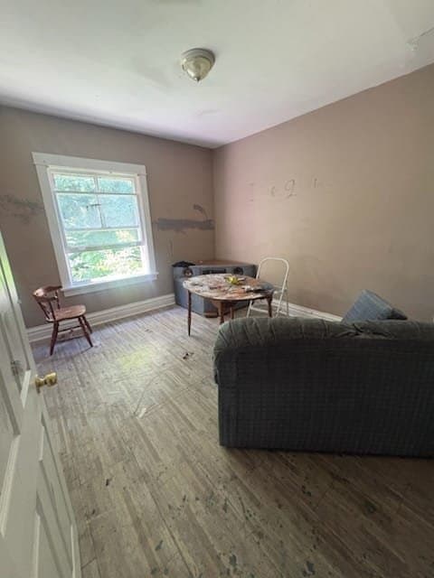 St Louis House: 7014 Greenway Ave