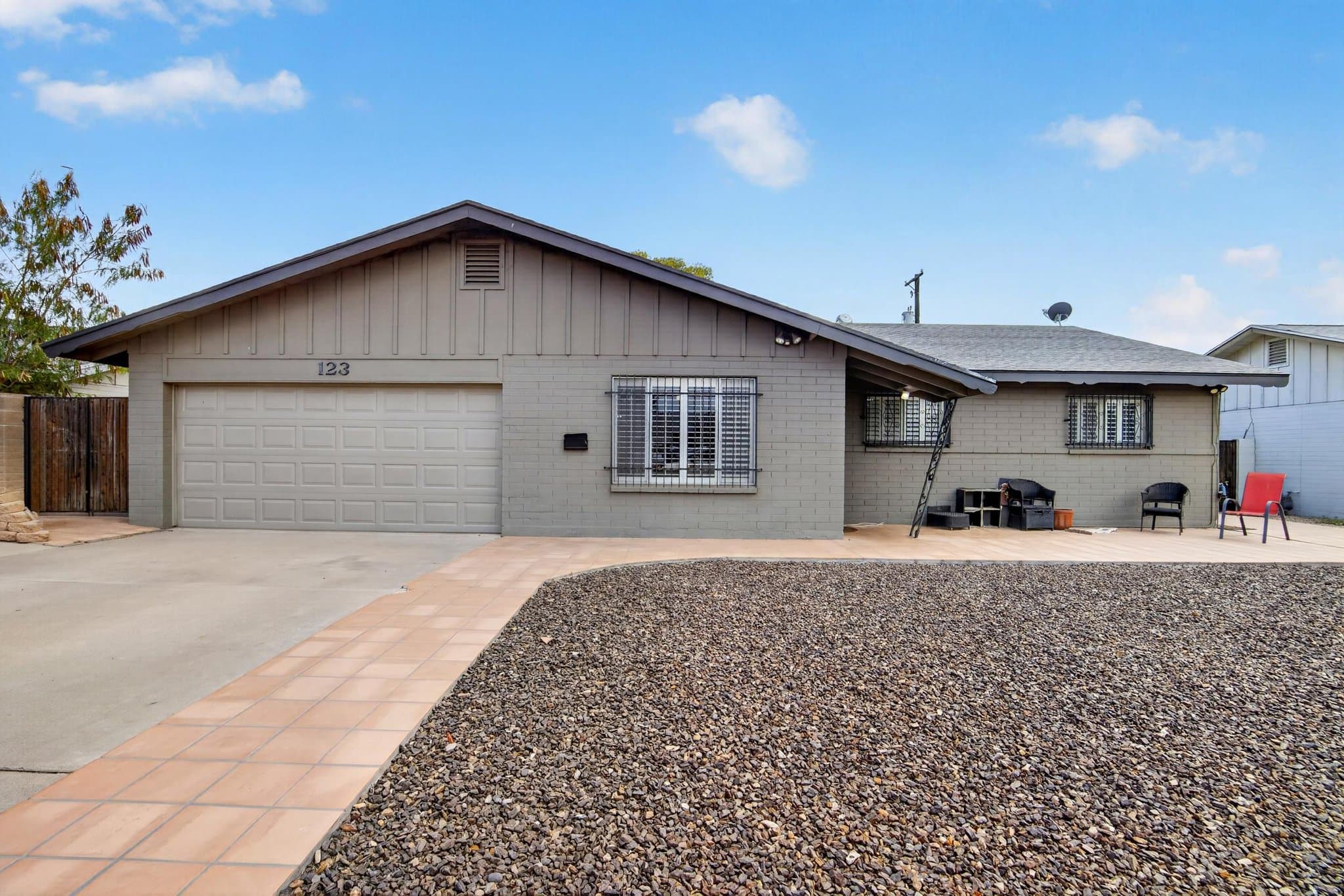Tempe House: 123 E Erie