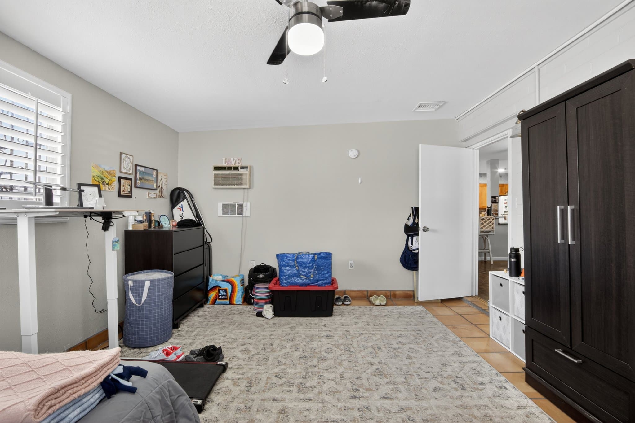 Tempe House: 123 E Erie
