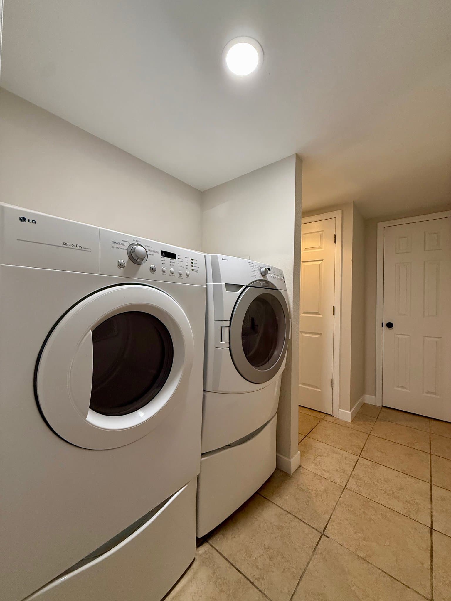 Fort Collins Single Room: 411 Ruby Dr
