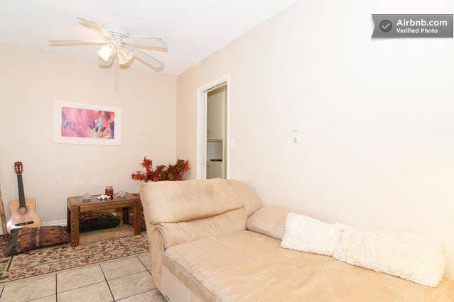 Long Beach Single Room: 640 elm ave
