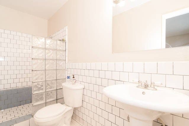 Long Beach Single Room: 640 elm ave