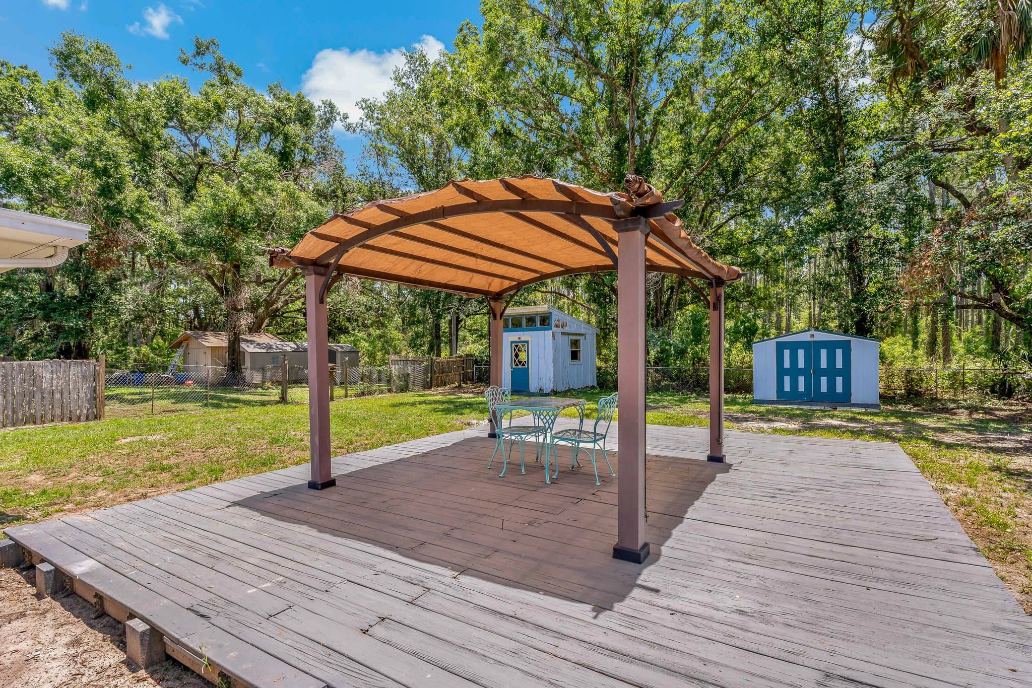 Zephyrhills Single Room: 39542 Friends Ave