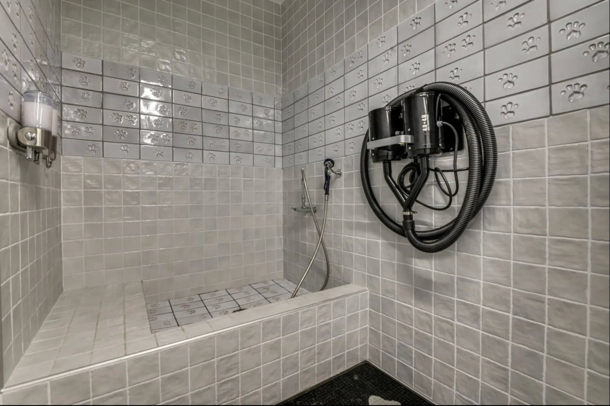 Lewisville Apartment: 2200 E. SH 121 Business