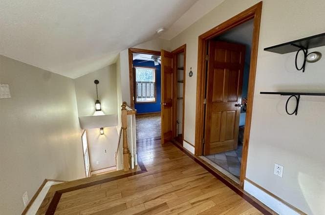 Windham House: 32 1st St