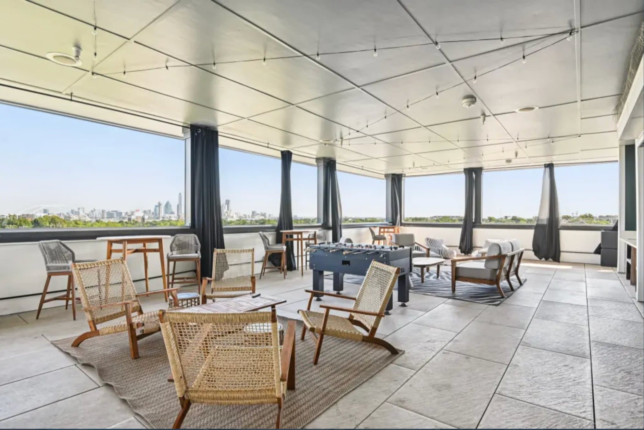 Dallas Apartment: 111 W Davis St
