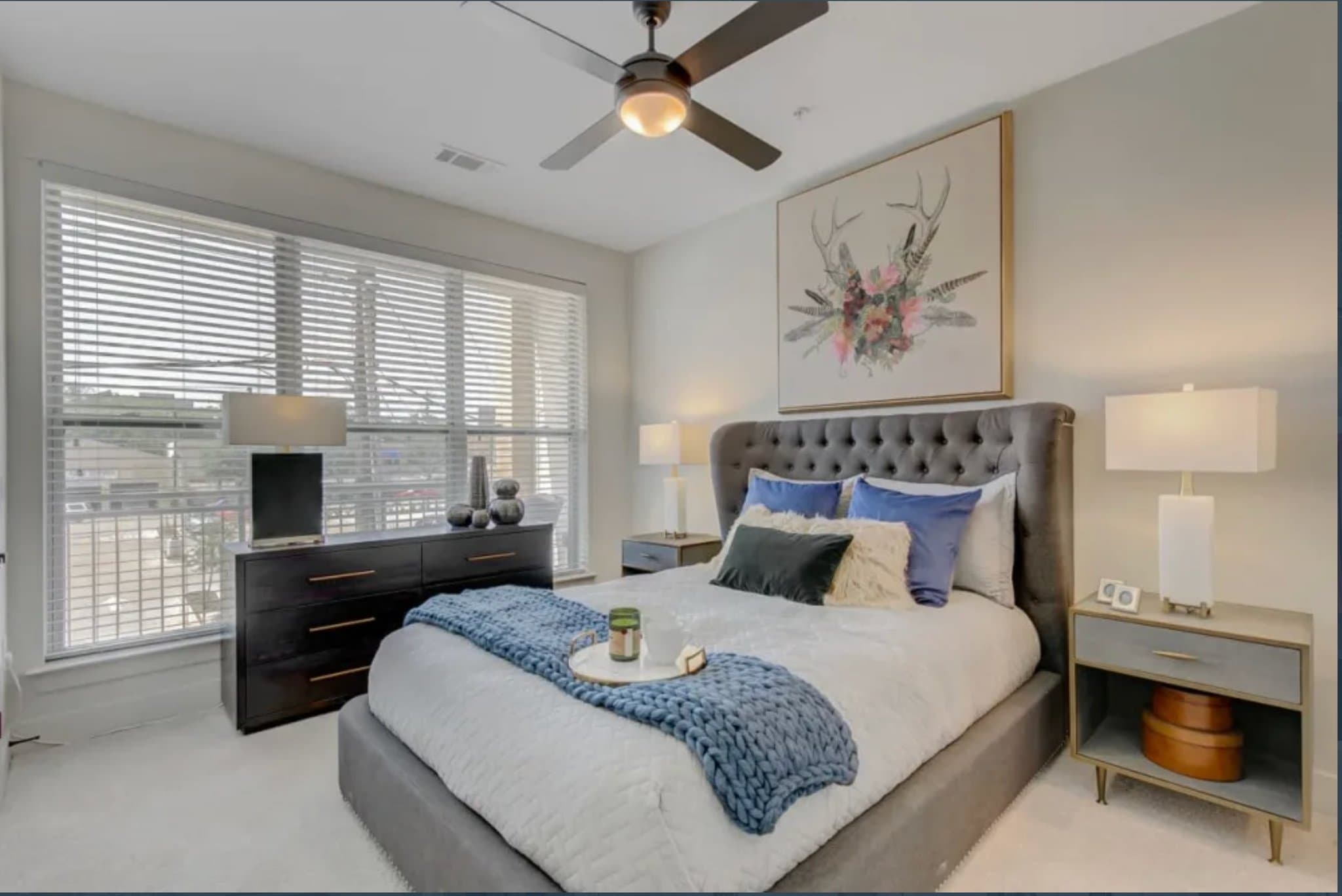 Dallas Apartment: 111 W Davis St