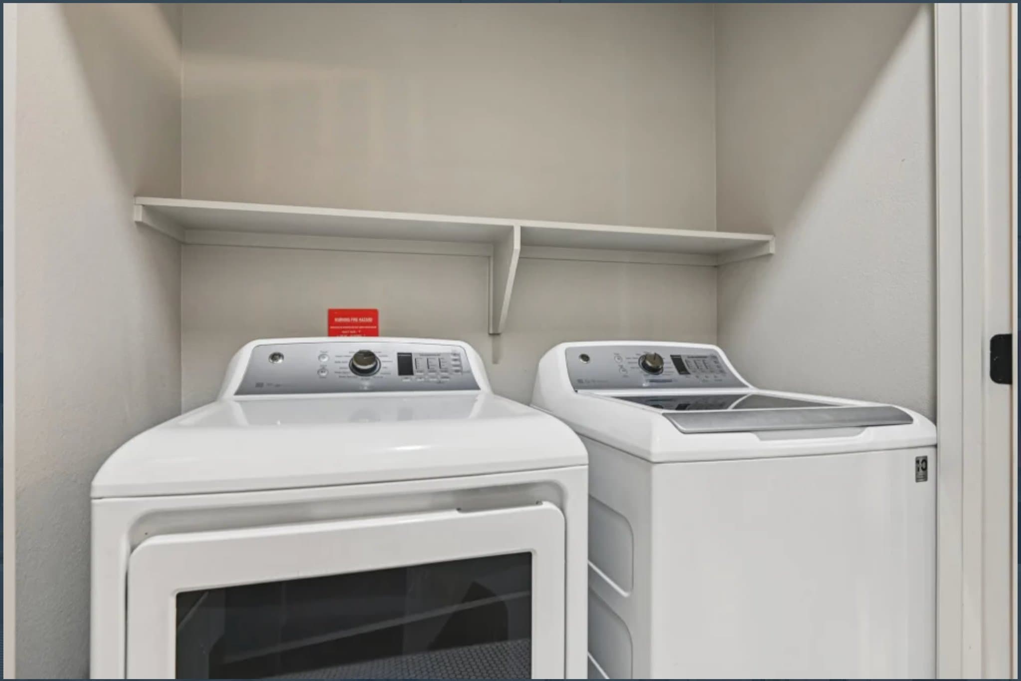 Dallas Apartment: 111 W Davis St